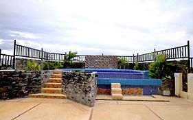 Suites La Roca By R&T